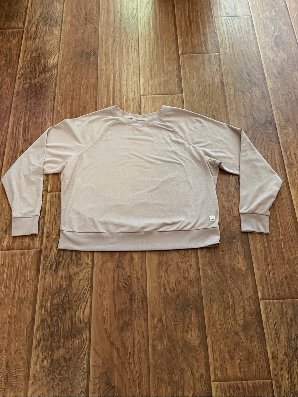 Vuori Long-Sleeve Halo Crew Pullover
